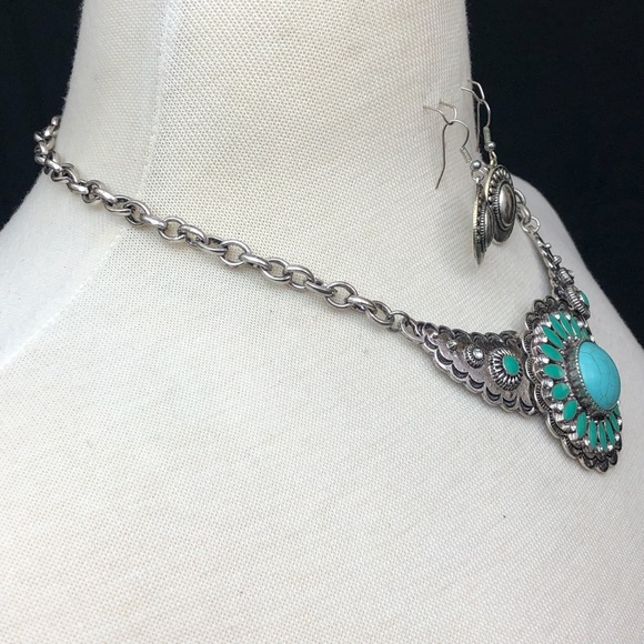 Turquoise Stone Aqua Blue Necklace Earrings Set - Picture 2 of 3